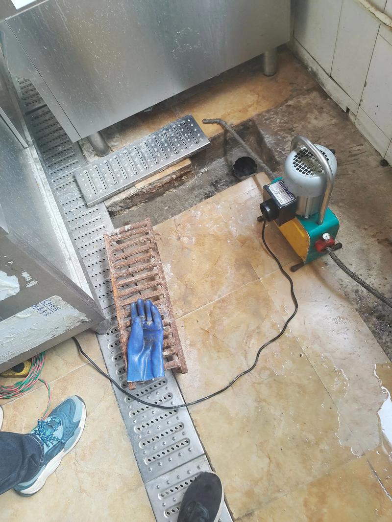 河北石家庄学校下水管道疏通怎么选，敏捷管道疏通维修，医院下水管道疏通，商铺下水管道疏通，饭店下水管道疏通，饭店隔油池清理，联系方式推荐13028605016。